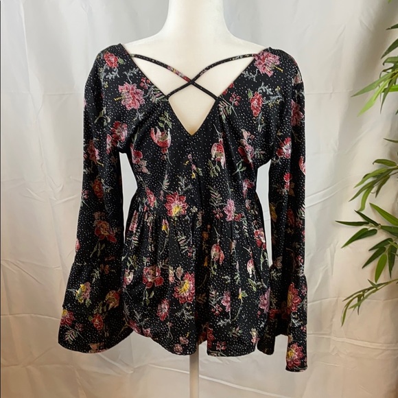 True Craft Flare Sleeve Floral Blouse - Picture 2 of 4